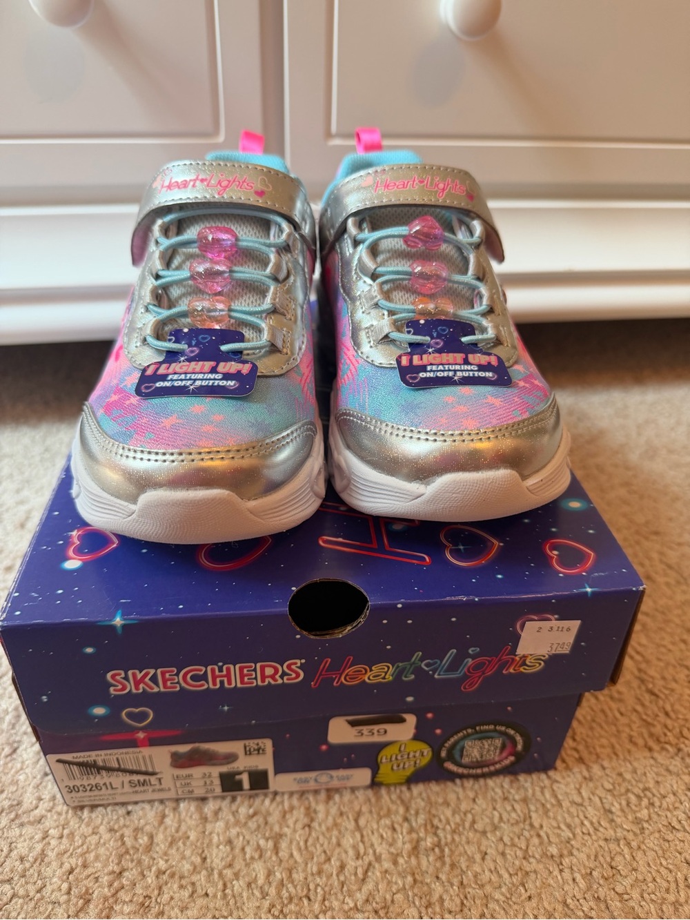 NWT Sketchers girls Heart Lights Heart Jewels size 1 pink blue sneakers shoes - Picture 2 of 9